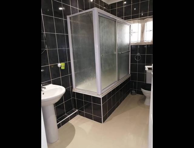 2 BEDROOM PROPERTY TO RENT IN OVERPORT